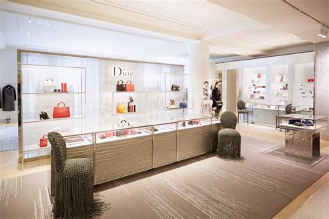 negozio dior londra